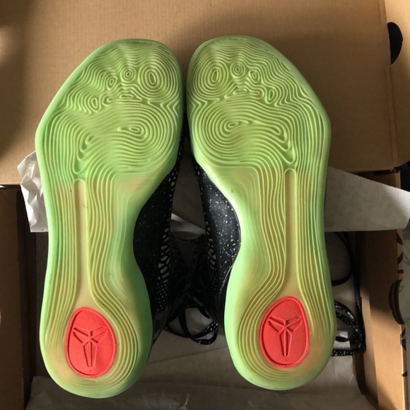 Nike Kobe 9 Elite - Picture 2 of 4